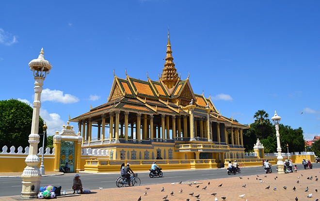 Cambodge & Culture : L'angkuoch ou guimbarde khmère, cet